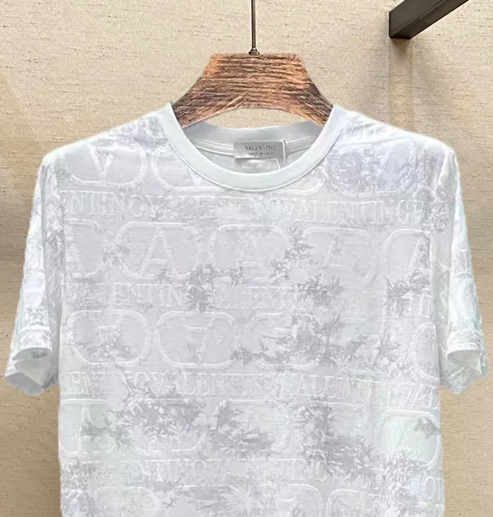 VLTN SS T （3 ） + ， ， ， ， ， T。 ， ， ， 。 ， ， ， ， ！ ， ！ ， ， ， ， ， T T 、 ！ ！ 、 、 T， ， ， ， ！ ， ， ， . , , SS . ：White Black Sizes：M L XL 2XL 3XL